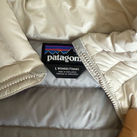 Patagonia Down Women’s Jacket - Picture 3 of 4